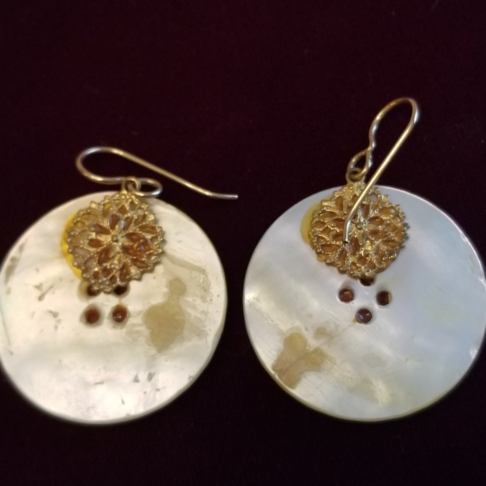 Victorian Button Dangle Earrings - Picture 2 of 2